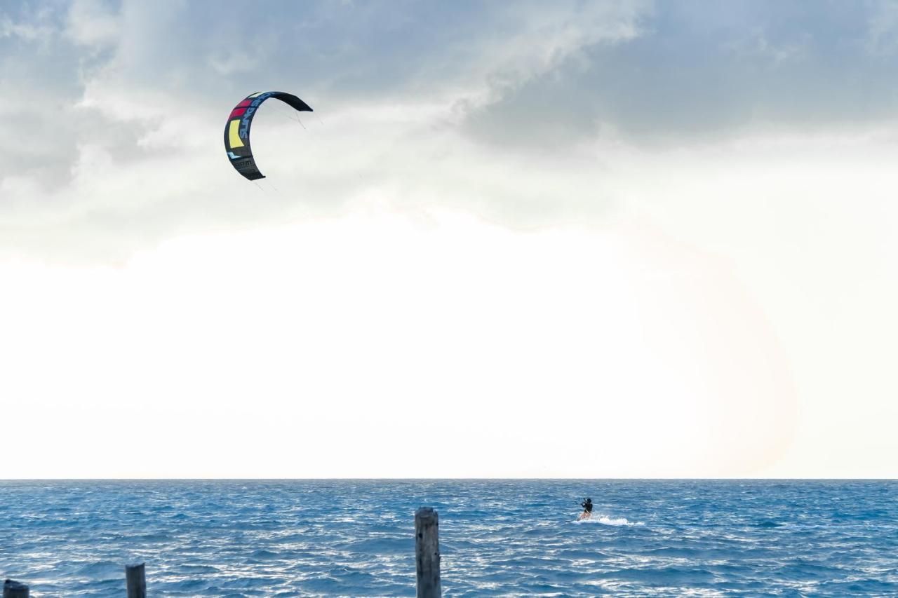 Sky Beach Maldives - Dhiffushi Buitenkant foto