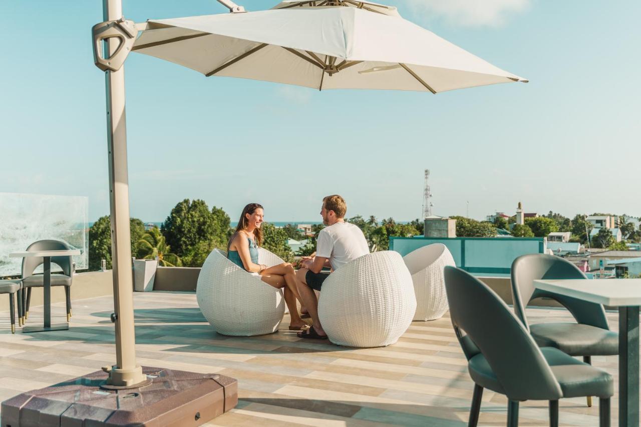 Sky Beach Maldives - Dhiffushi Buitenkant foto